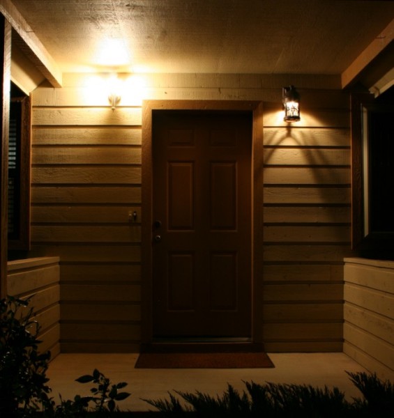door-both-night-near-600.jpg